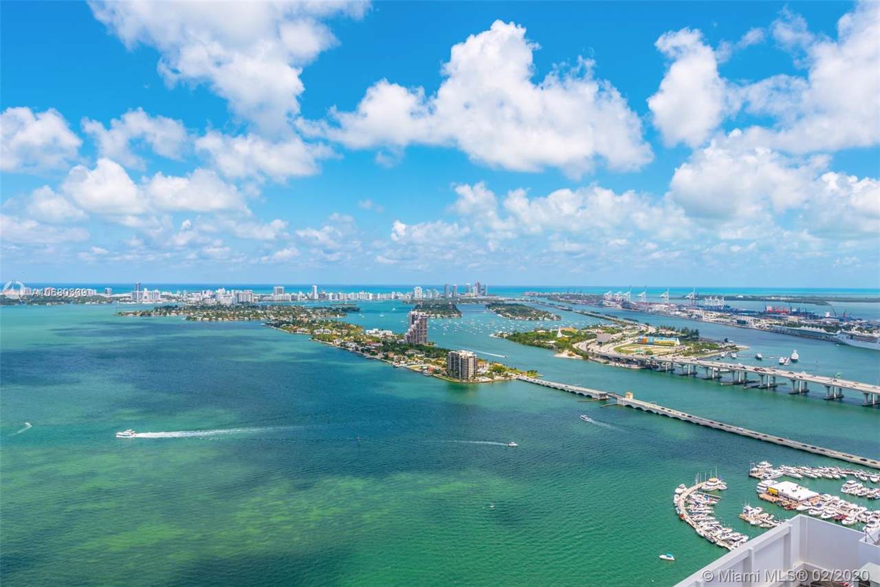1900 Bayshore Dr - Photo 1