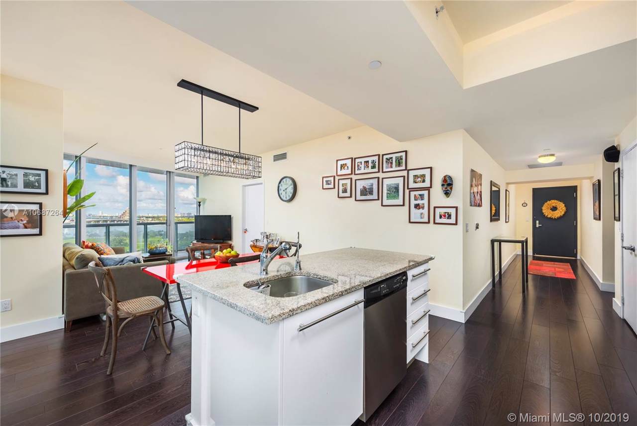 888 Biscayne Blvd - Photo 1