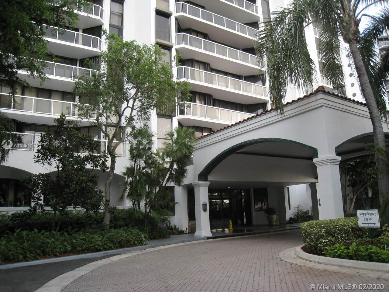 3640 Yacht Club Dr - Photo 1