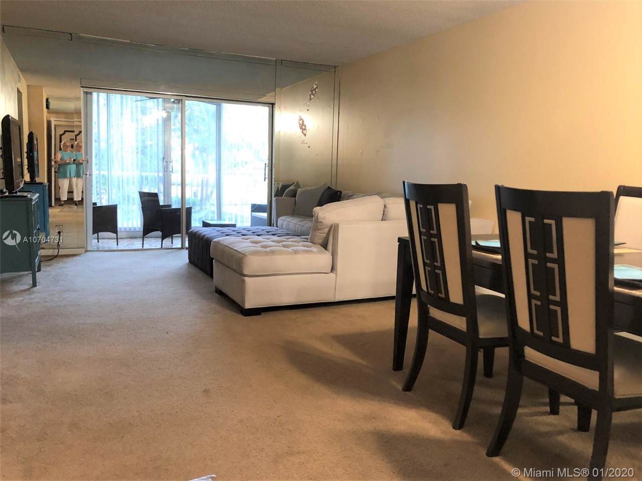 4200 Hillcrest Dr - Photo 1