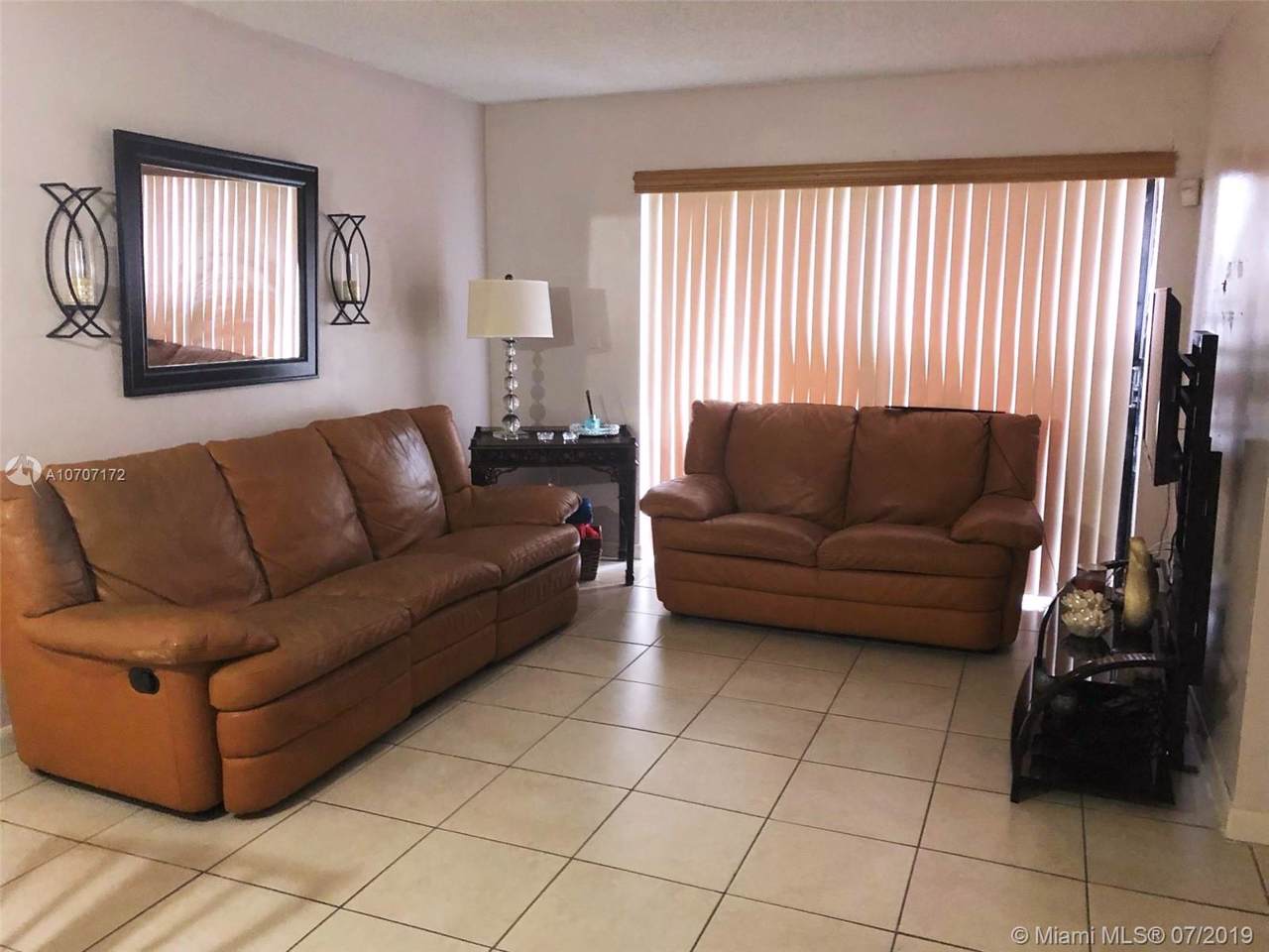 7429 152nd Ave - Photo 1