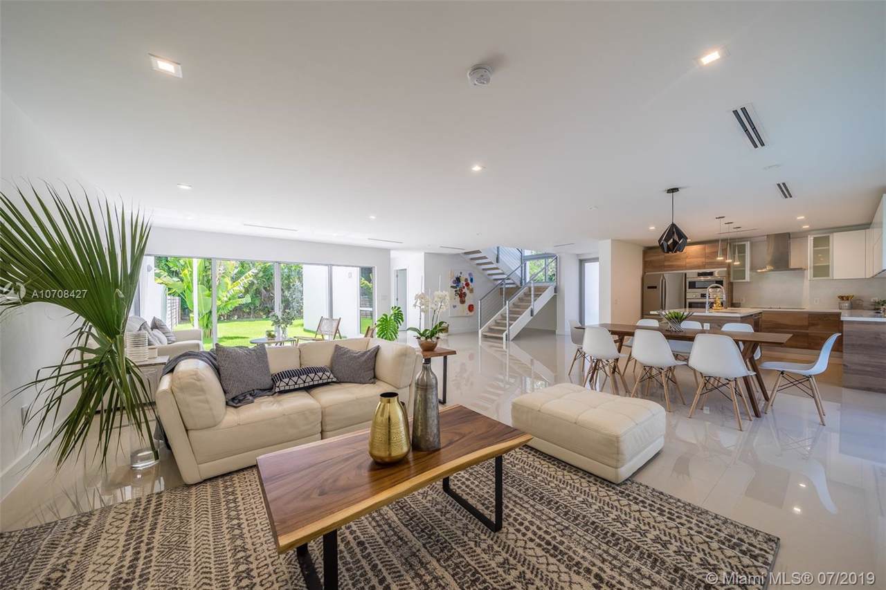 8131 124 St - Photo 1