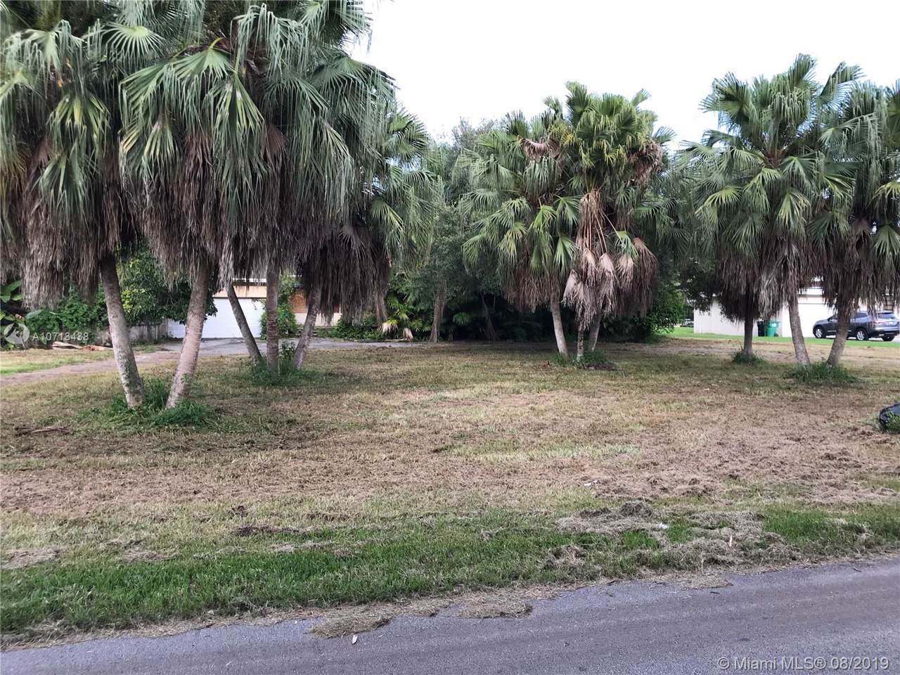 8875 61st Ct - Photo 1