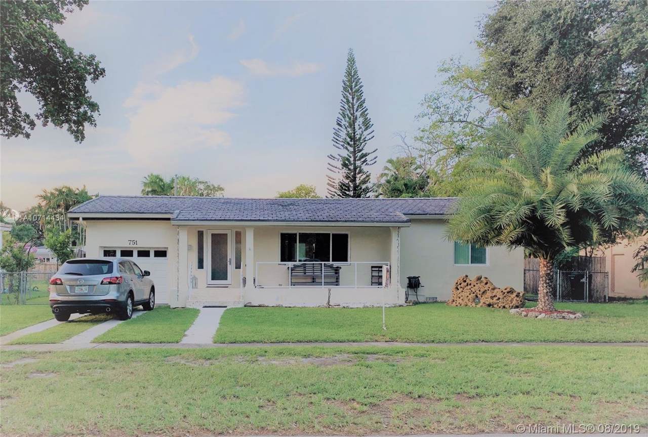 751 Falcon Ave - Photo 1