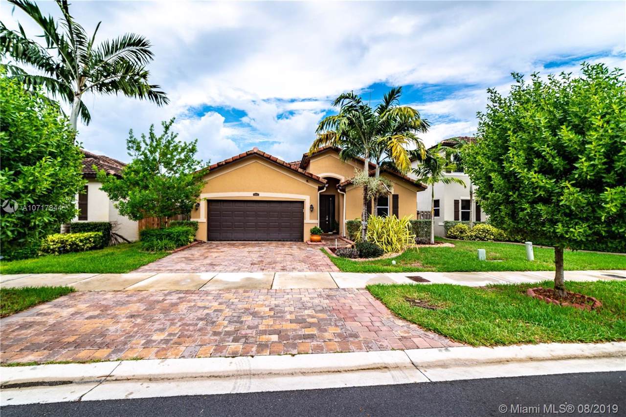 24945 119th Ave - Photo 1