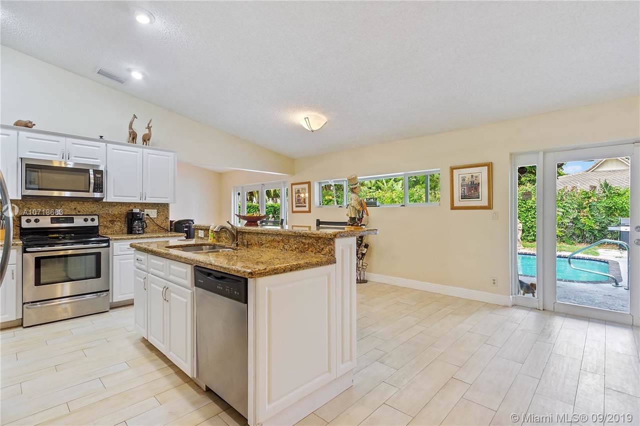 262 92nd Ave - Photo 1