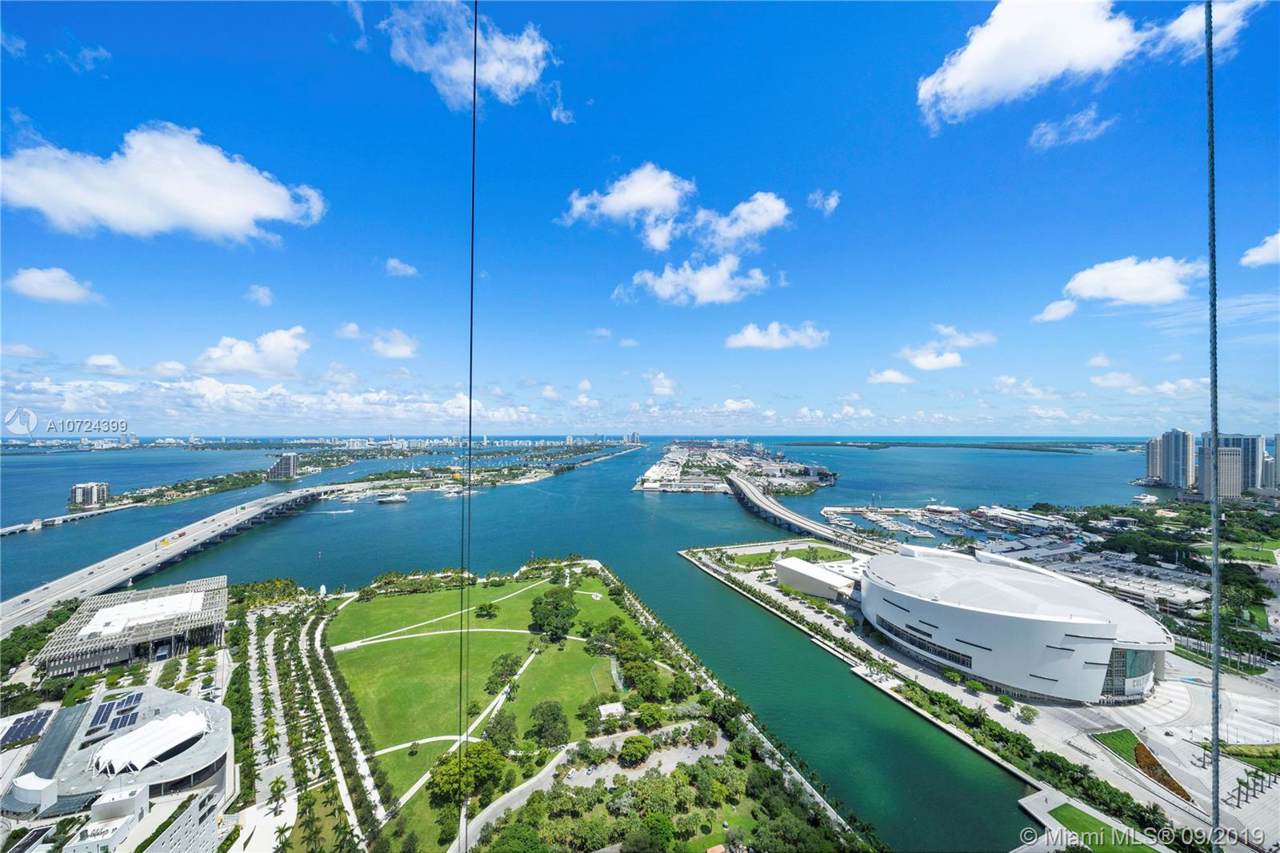 1000 Biscayne Blvd - Photo 1