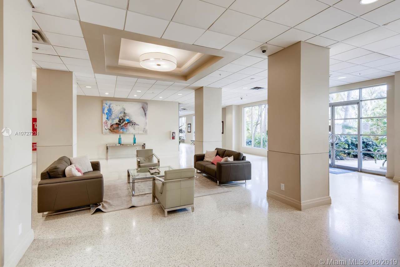 4001 Ocean Dr - Photo 1