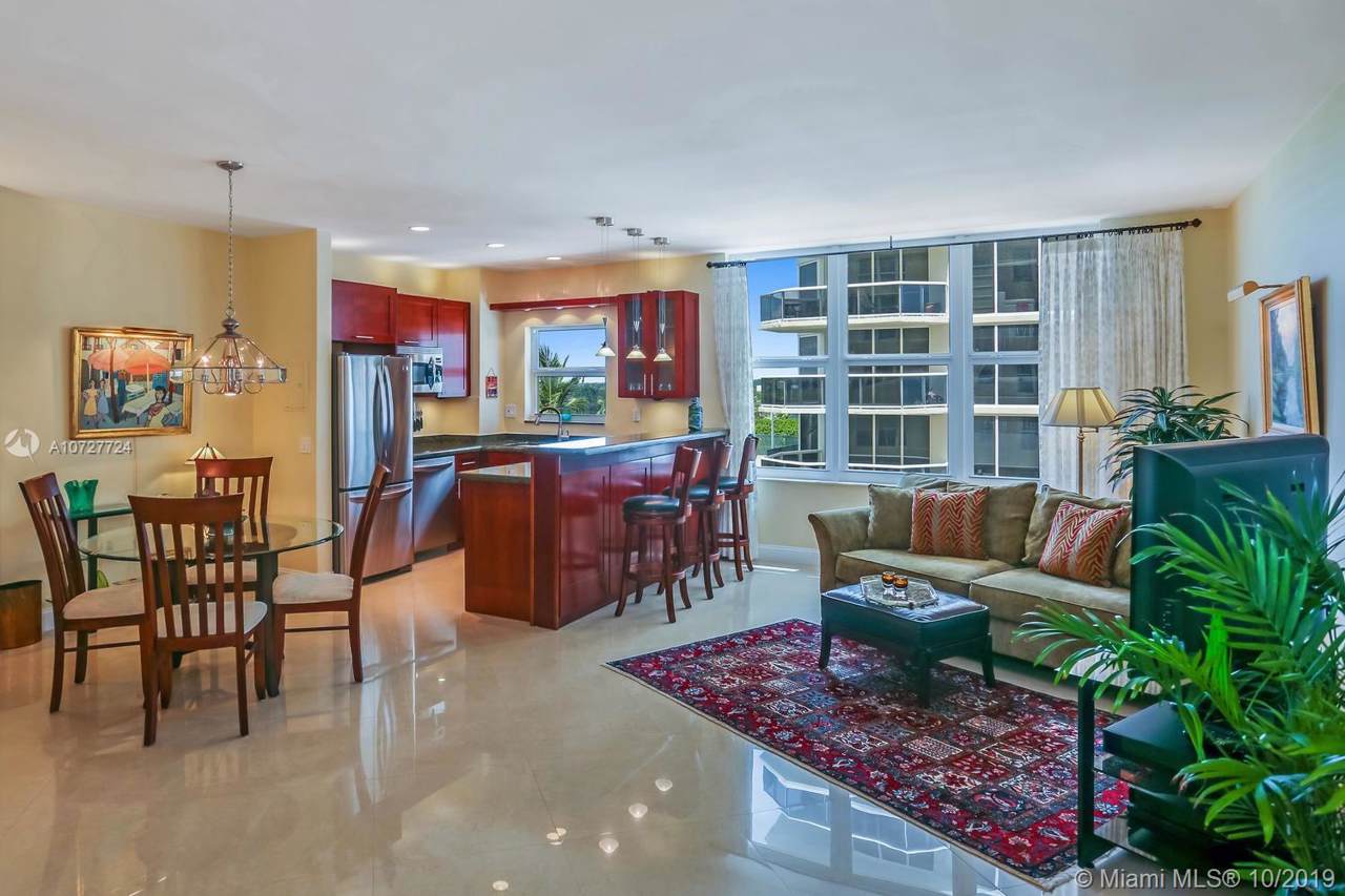 4747 Collins Ave - Photo 1
