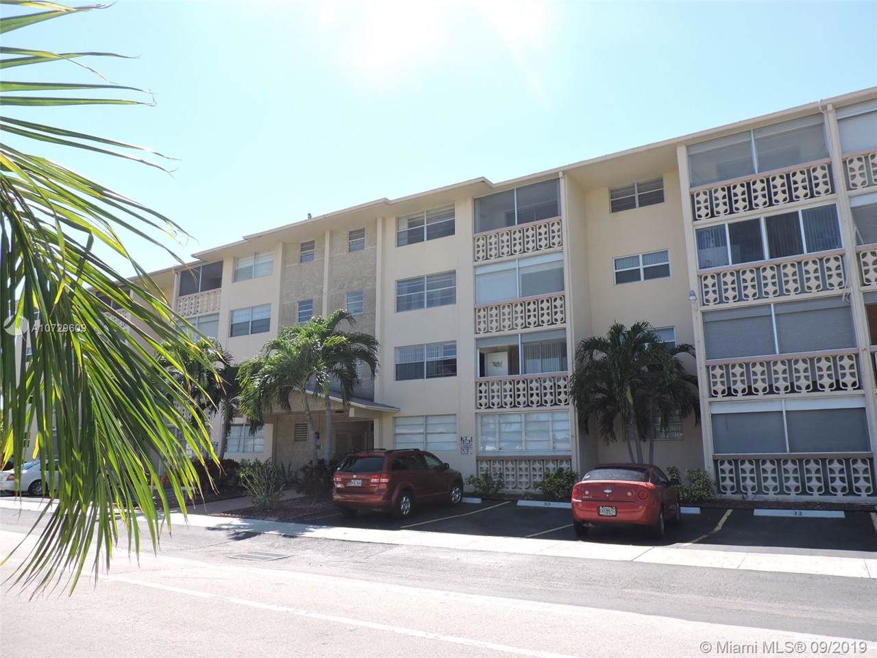 211 8th Ave - Photo 1
