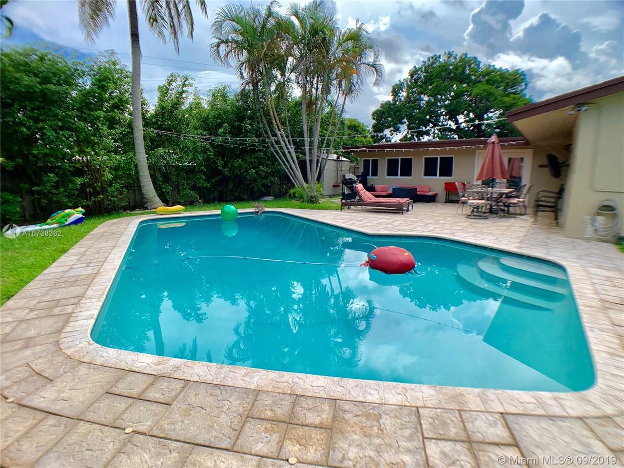 1701 46th Ave - Photo 1
