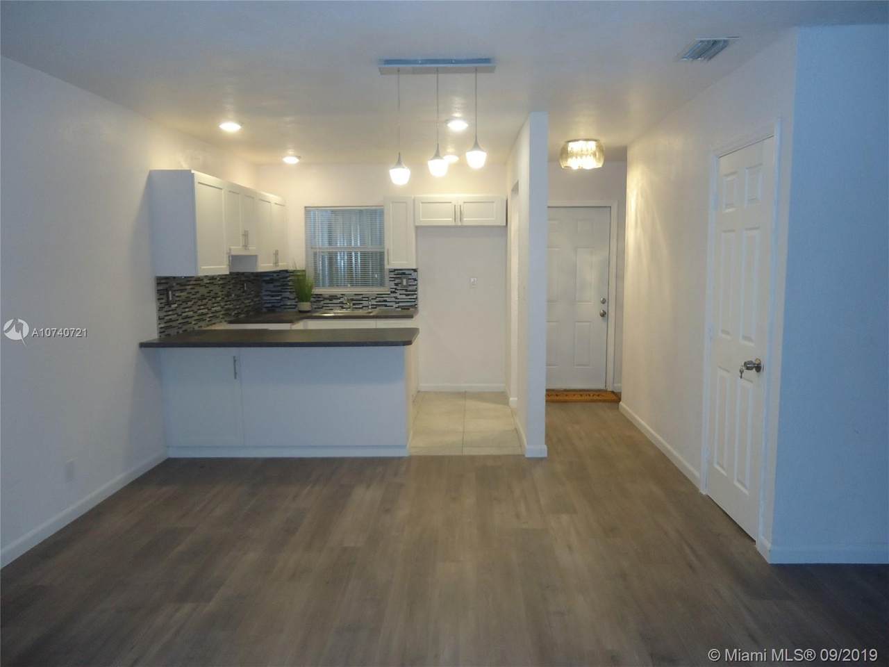 960 24th Ave - Photo 1
