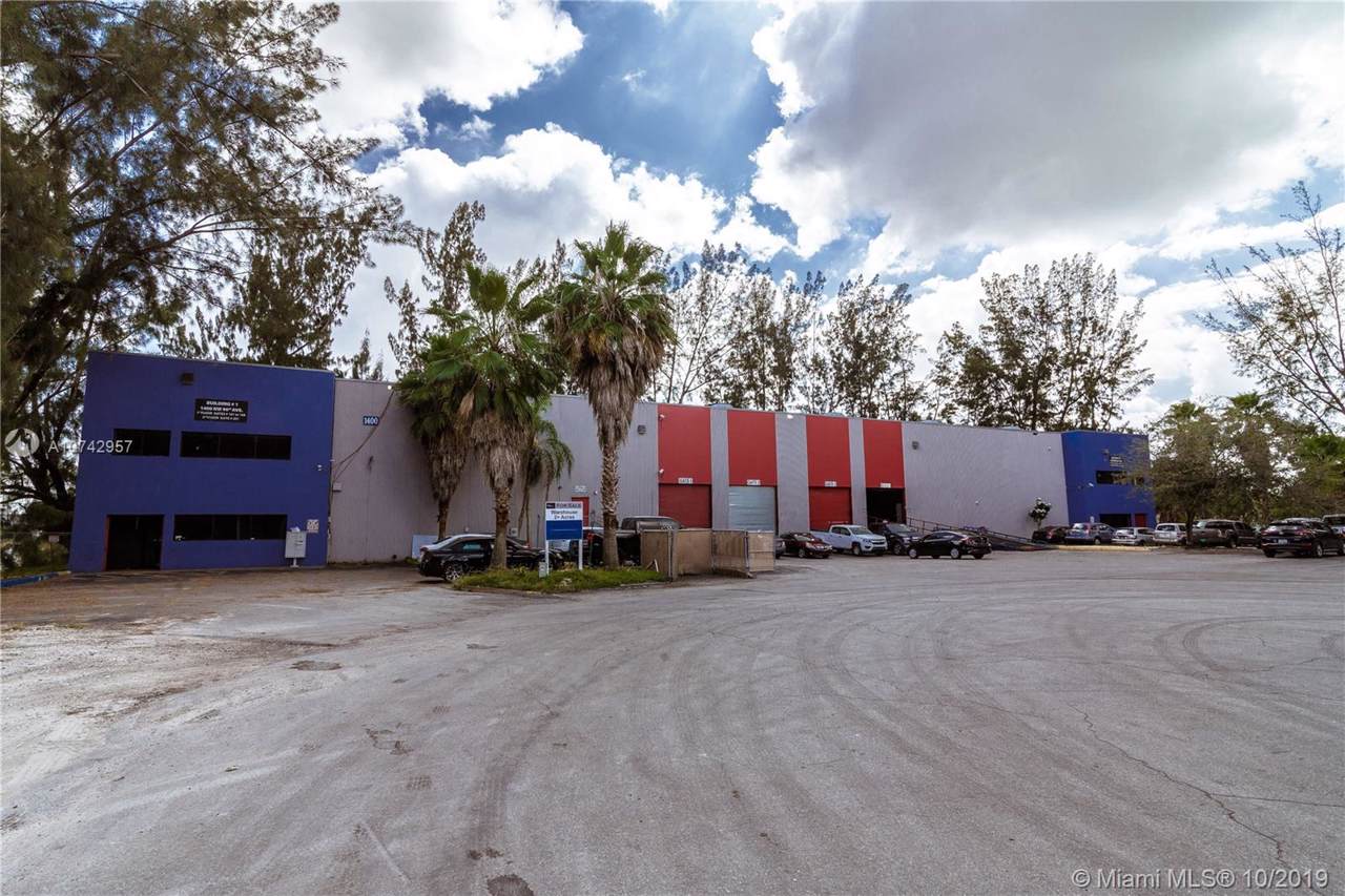 1400 96th Ave - Photo 1