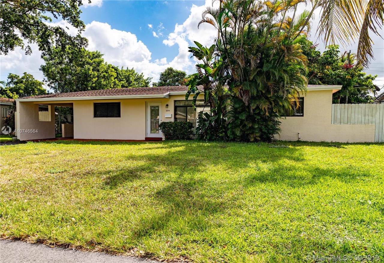 2251 Alcazar Dr - Photo 1