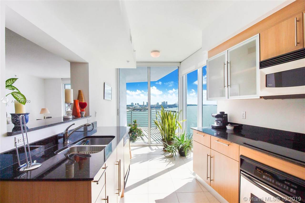 335 Biscayne Blvd - Photo 1