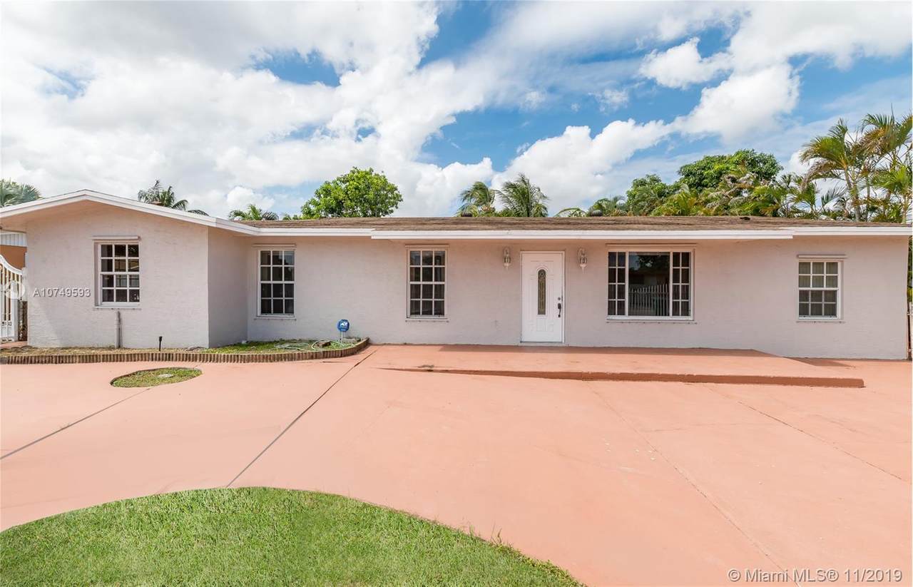 19540 48th Ct - Photo 1