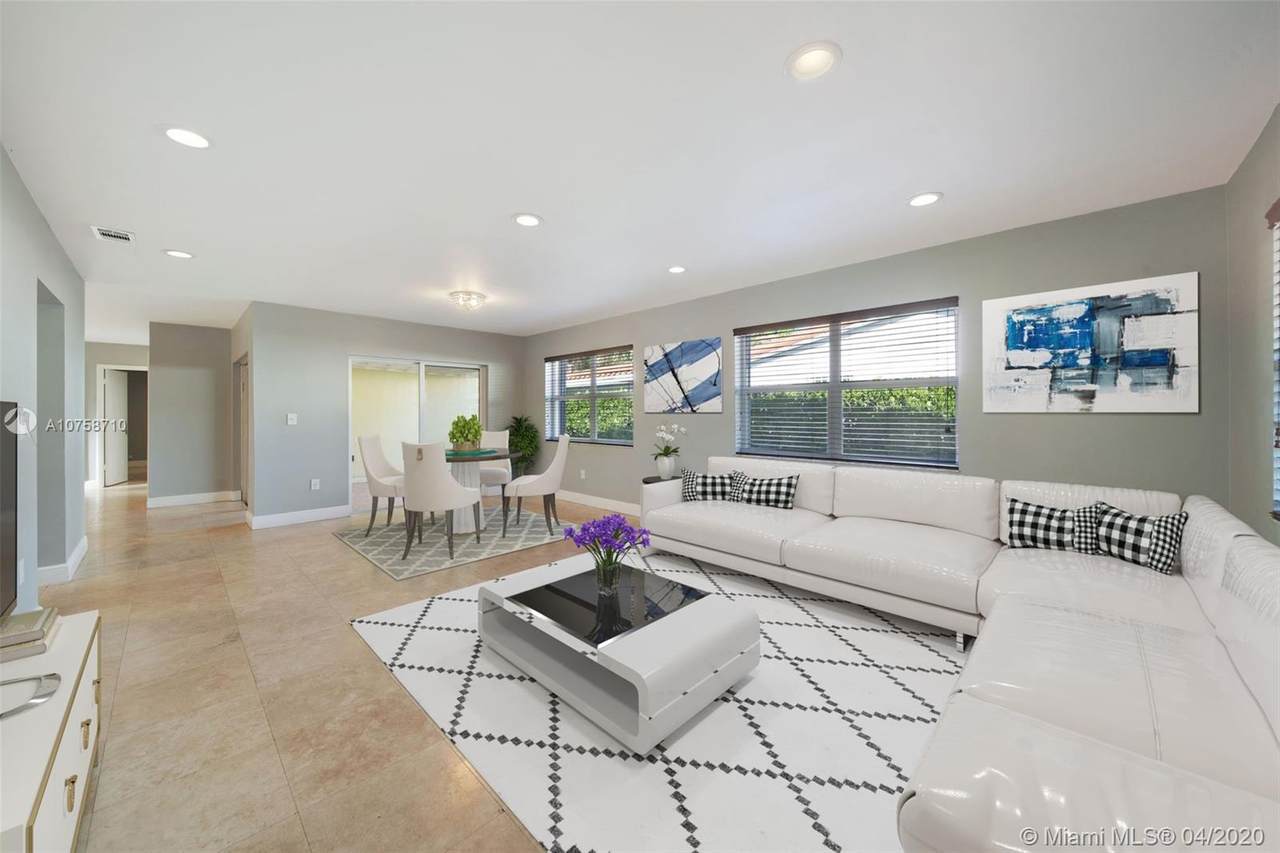 1581 Bird Rd - Photo 1