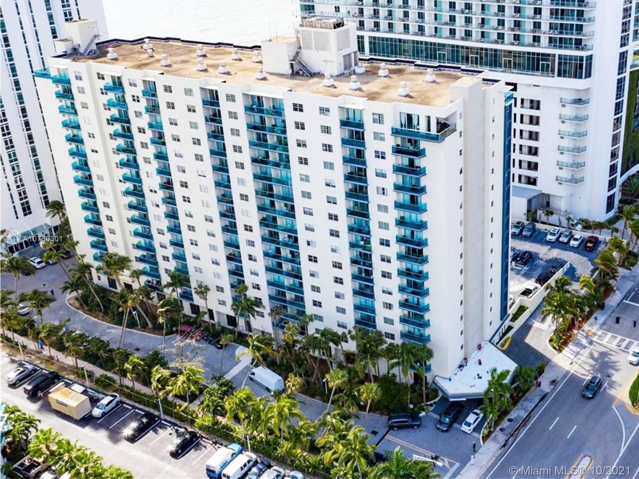 4001 Ocean Dr - Photo 1