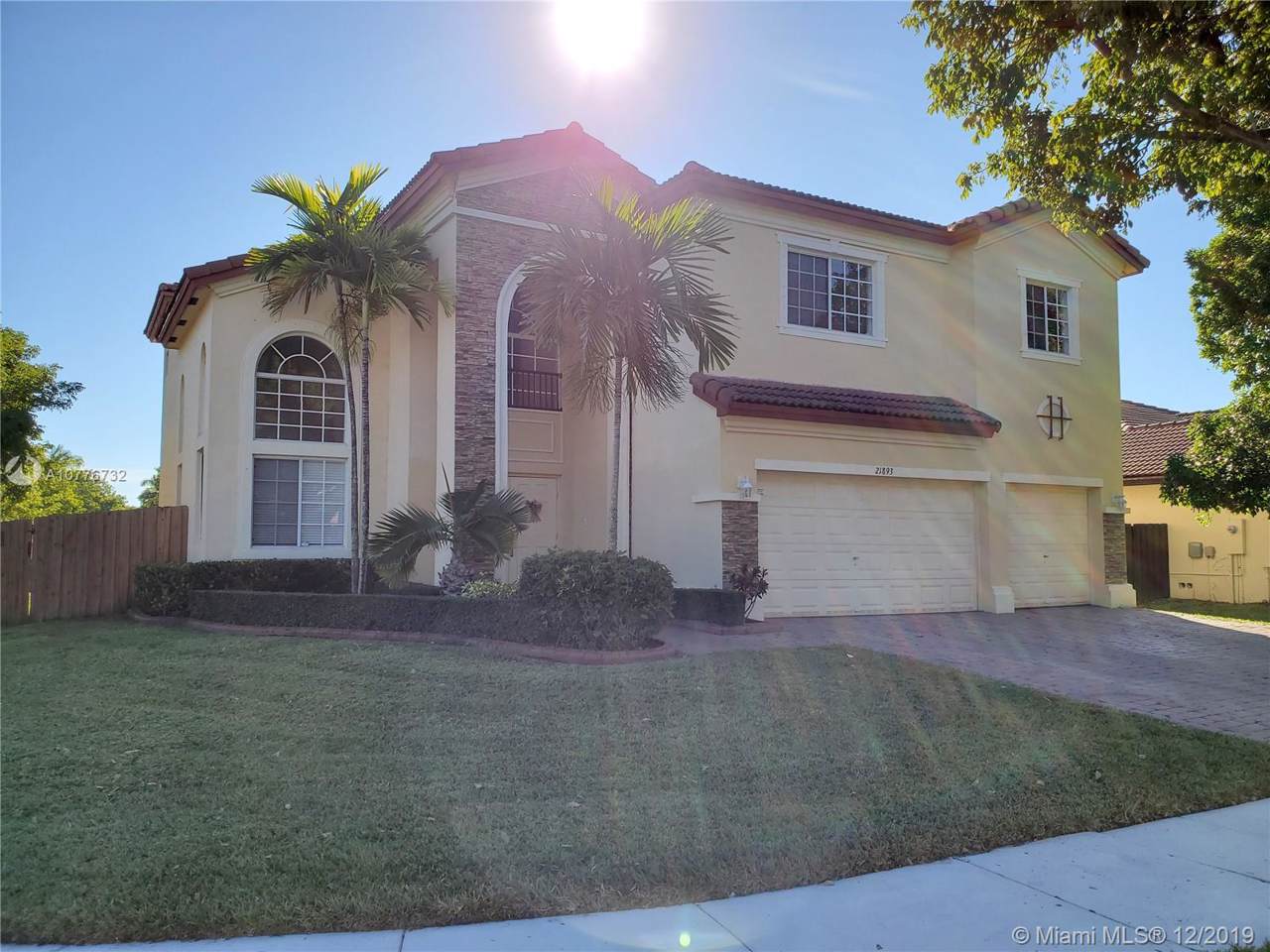 21893 95th Pl - Photo 1
