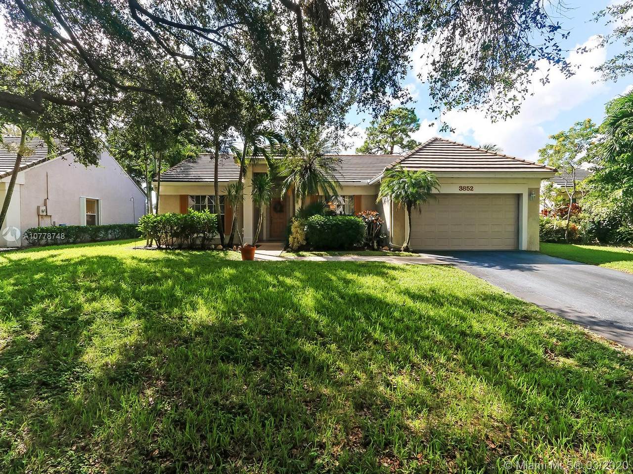 3852 Satin Leaf Ct - Photo 1
