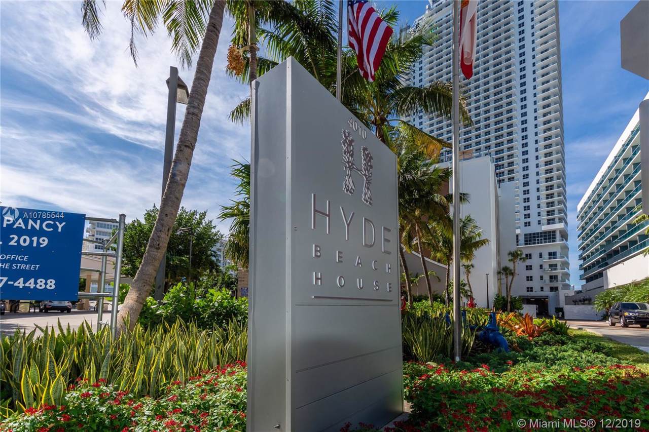 4010 Ocean Dr - Photo 1