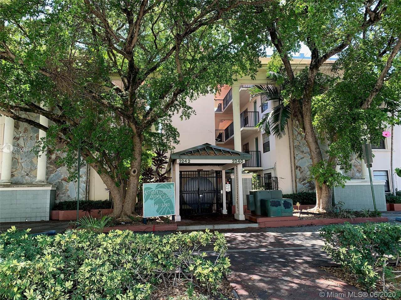 3242 Mary St - Photo 1