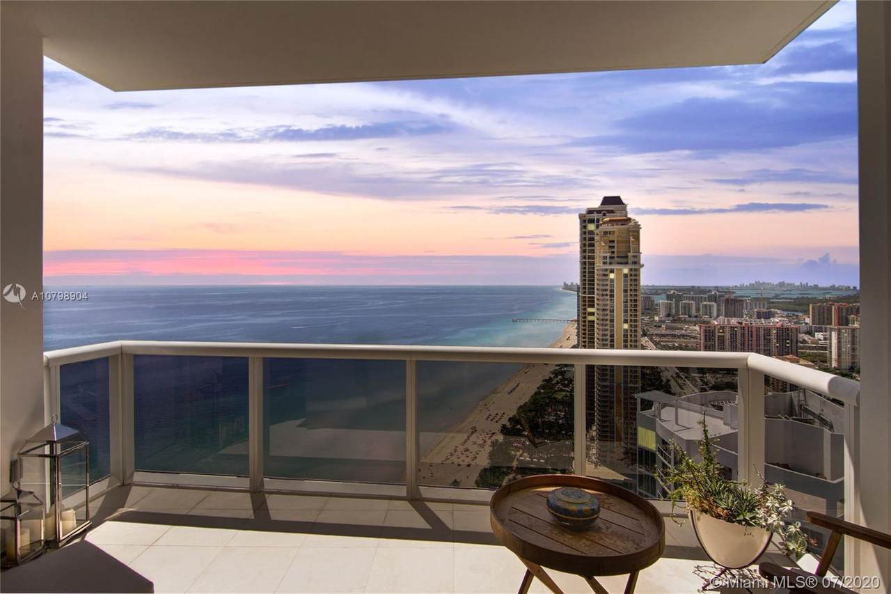 18101 Collins Ave - Photo 1