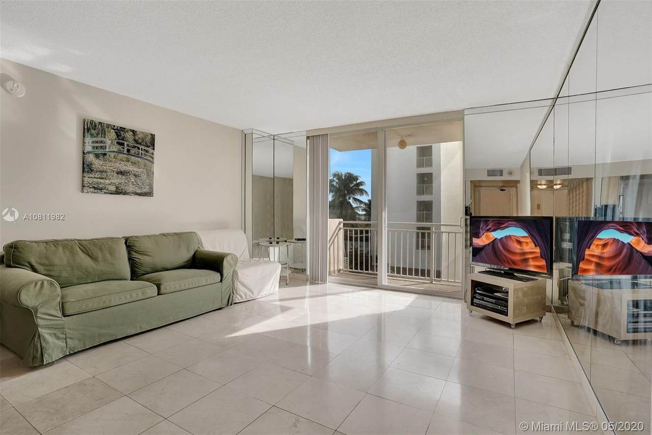 345 Ocean Dr - Photo 1
