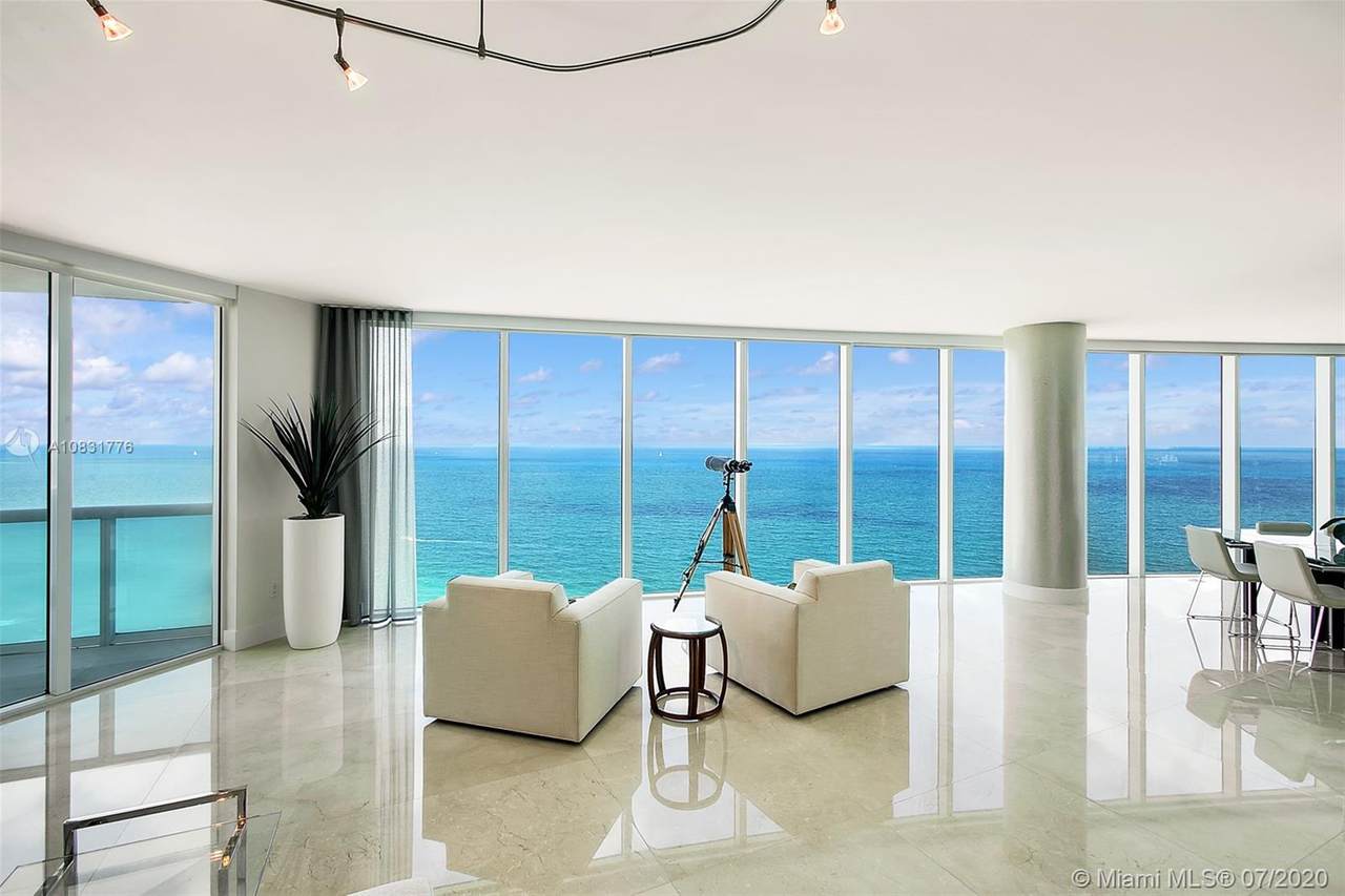 2711 Ocean Dr - Photo 1