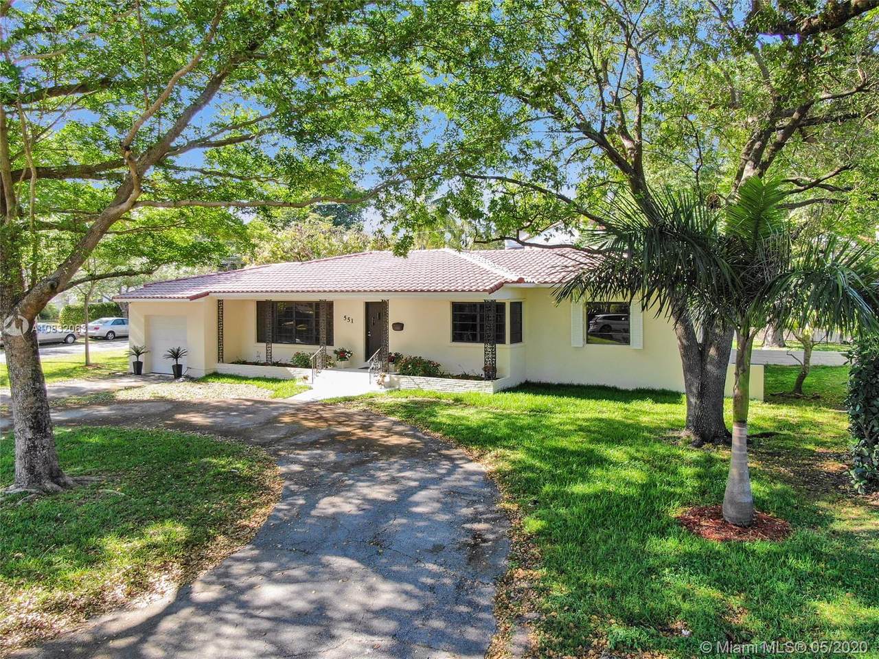 551 Jeronimo Dr - Photo 1
