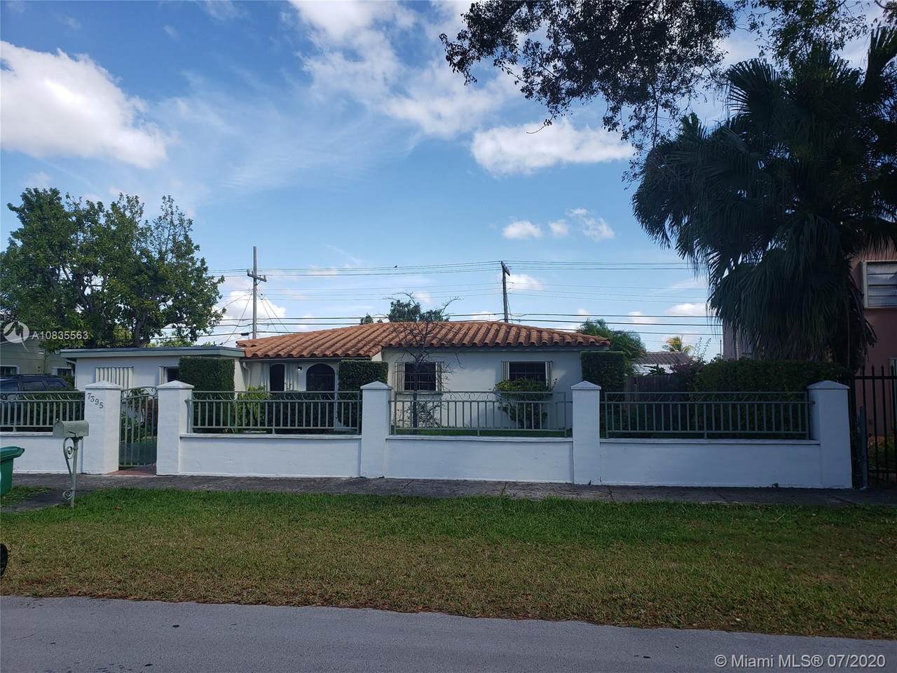 7395 39th St - Photo 1