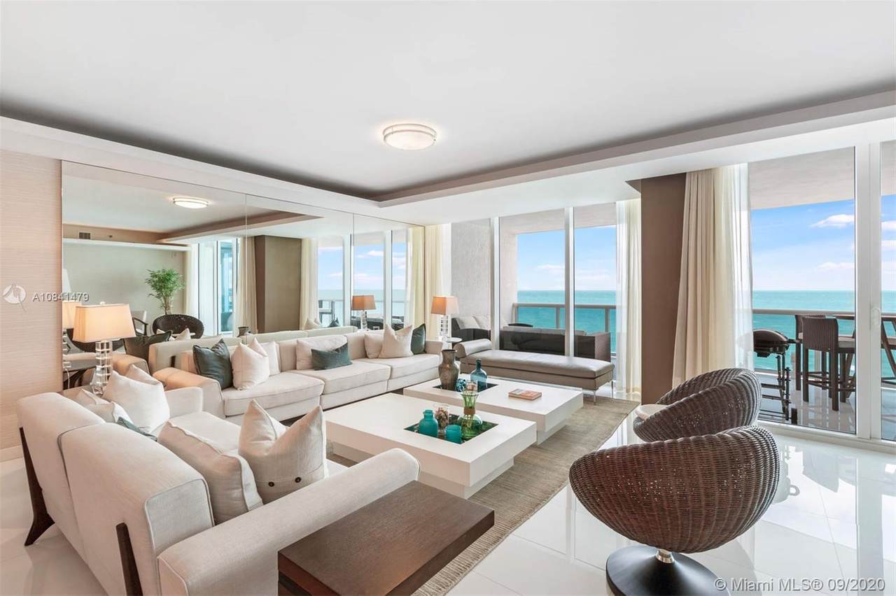 2711 Ocean Dr - Photo 1