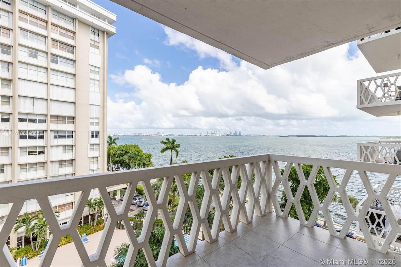 1430 Brickell Bay Dr - Photo 1