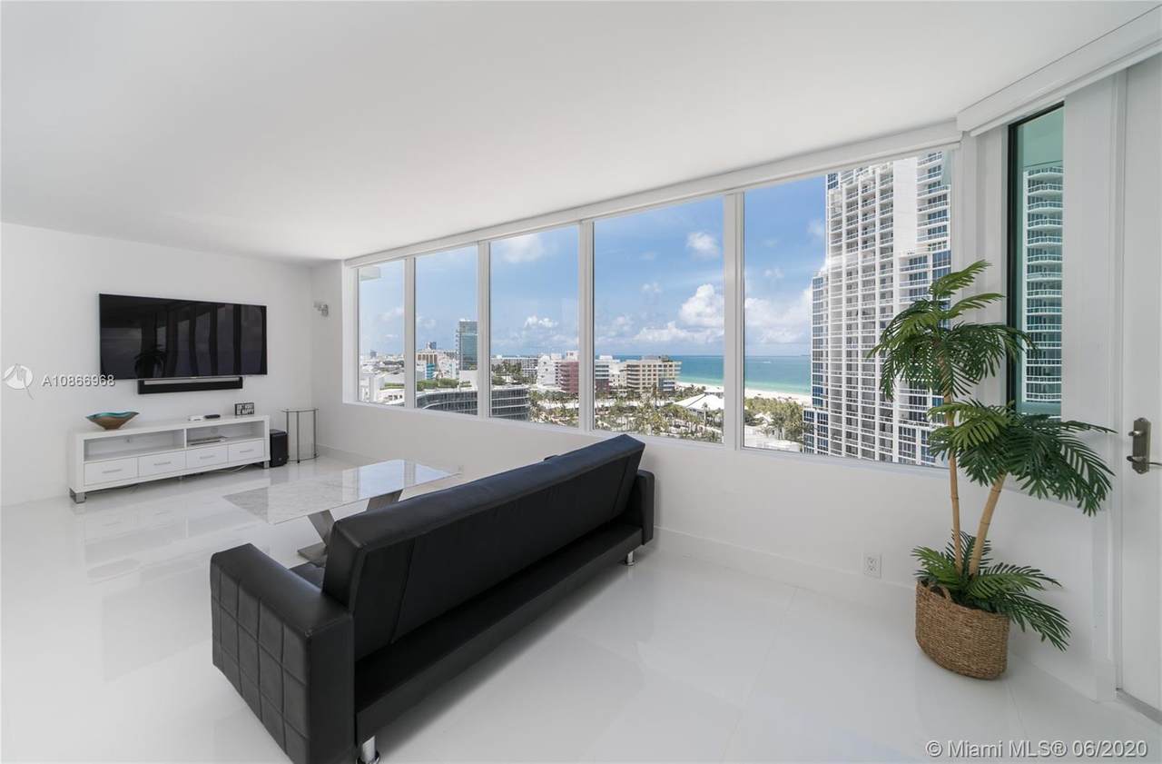 400 Pointe Dr - Photo 1