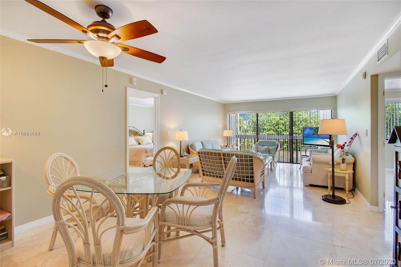 255 Galen Dr - Photo 1
