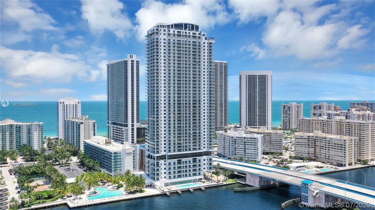4010 Ocean Dr - Photo 1
