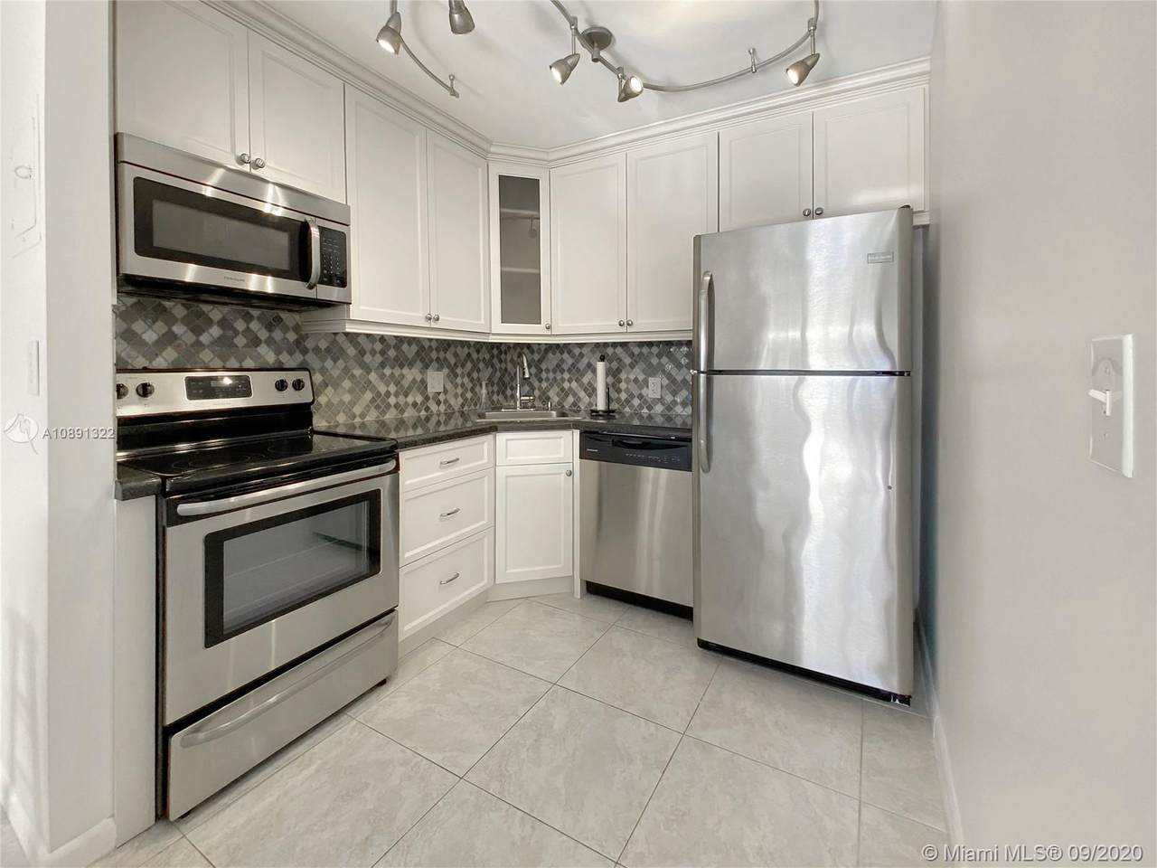 1770 Las Olas Blvd - Photo 1