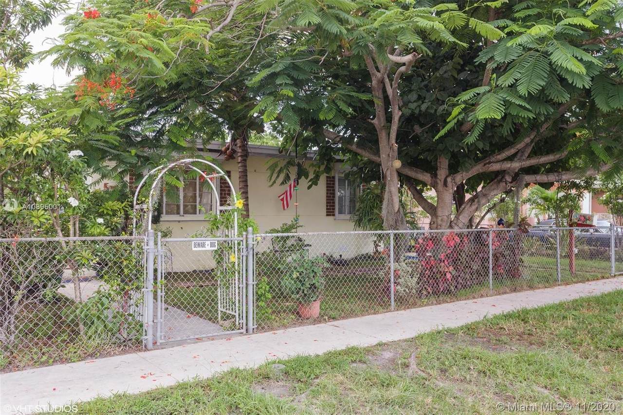 275 45th St - Photo 1