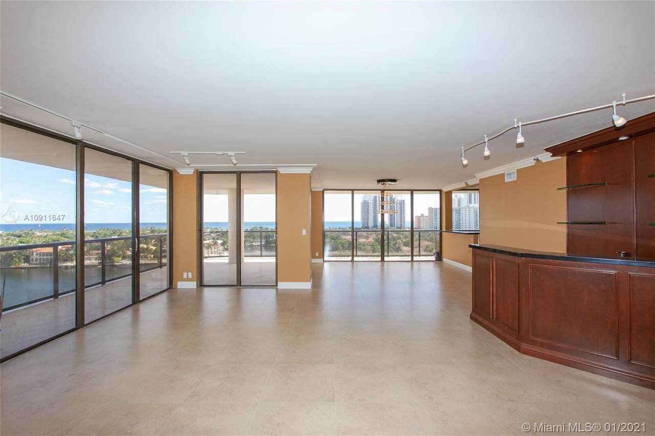 19667 Turnberry Way - Photo 1
