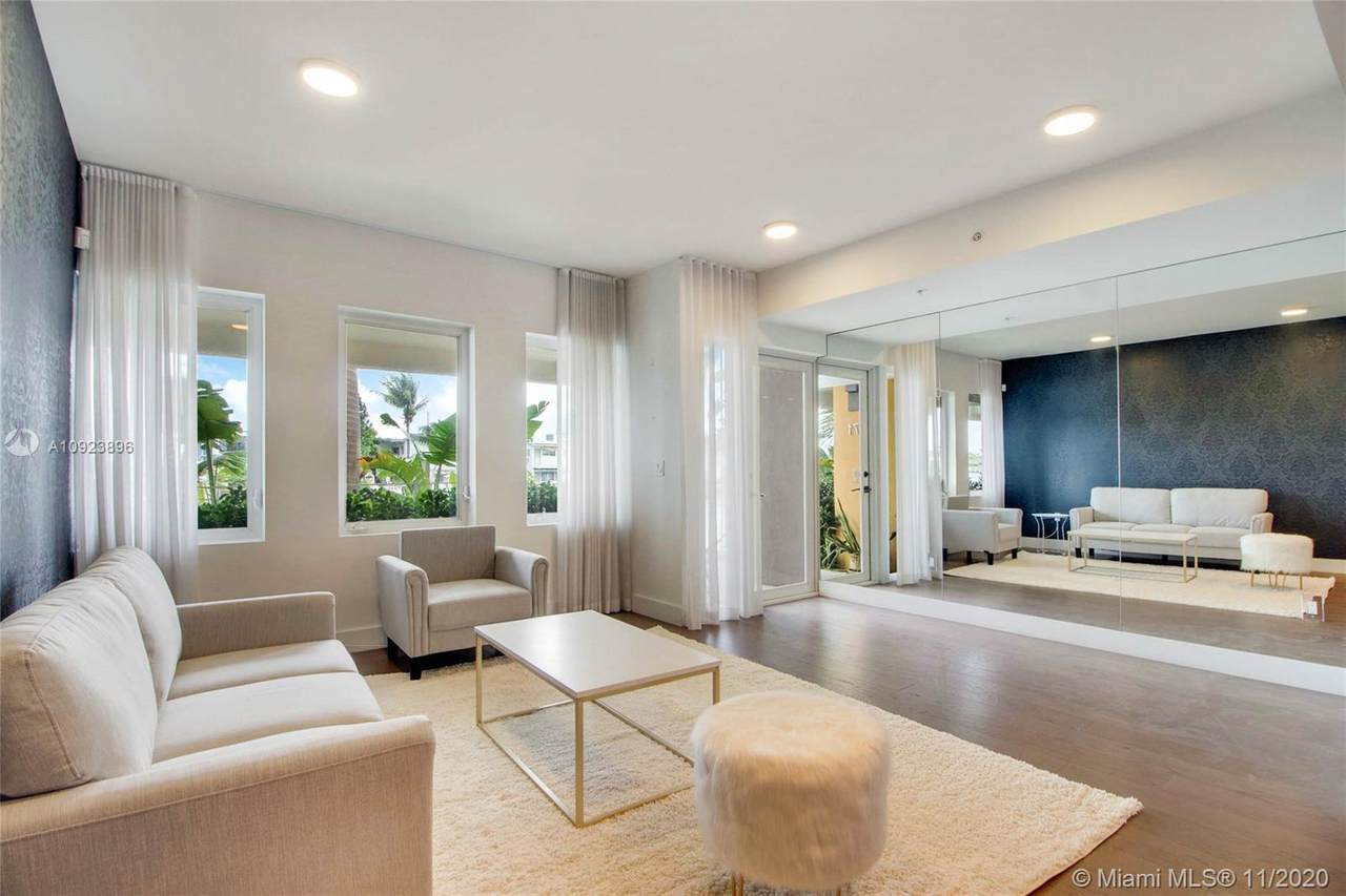 71 Shore Dr - Photo 1