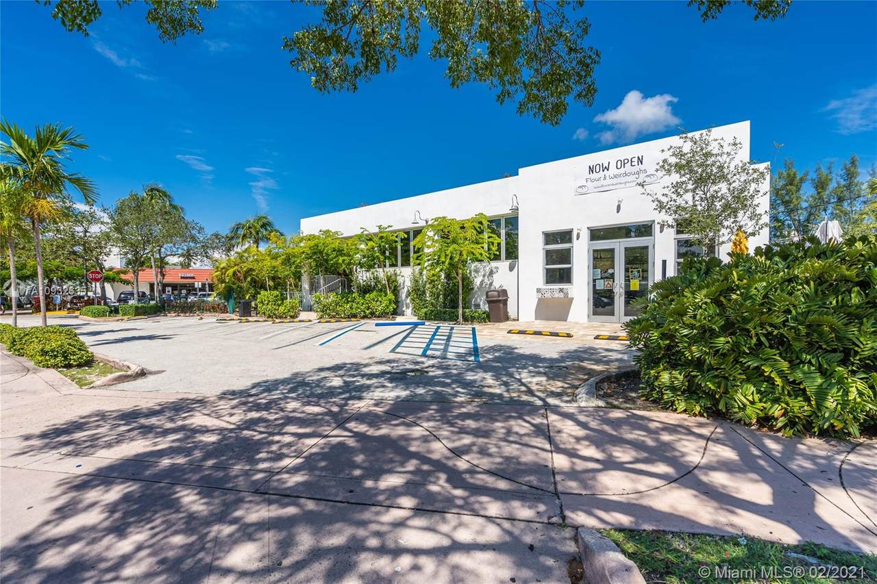 21 Harbor Dr - Photo 1