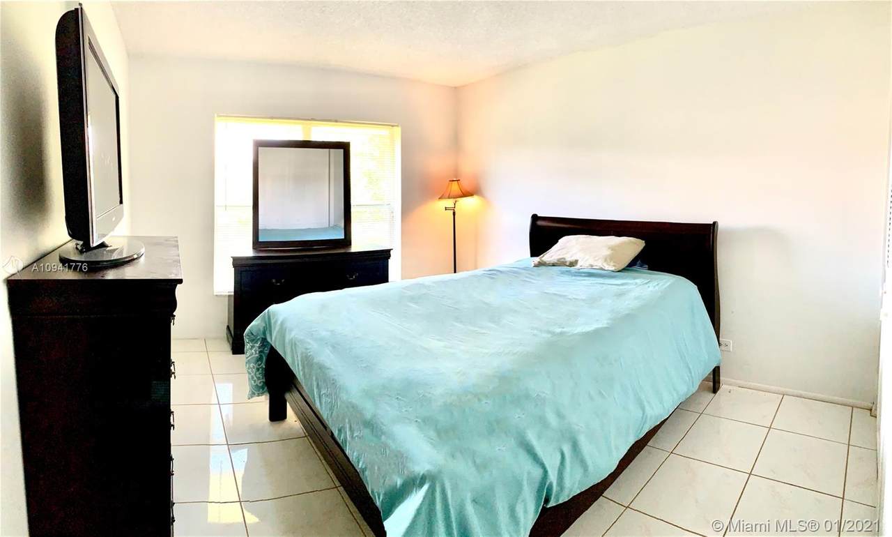 3690 Inverrary Dr - Photo 1