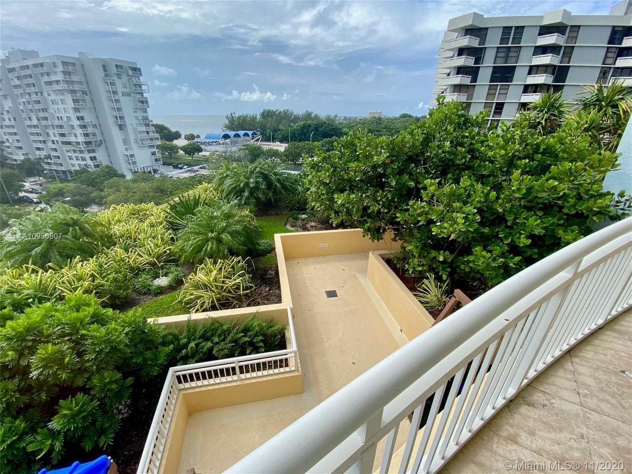 2475 Brickell Ave - Photo 1