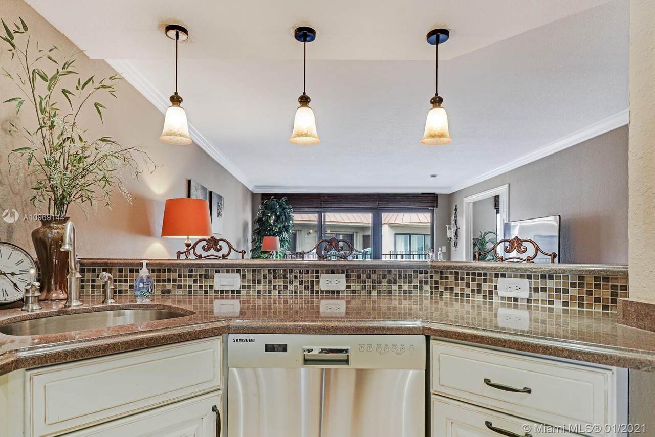 2029 Ocean Blvd - Photo 1