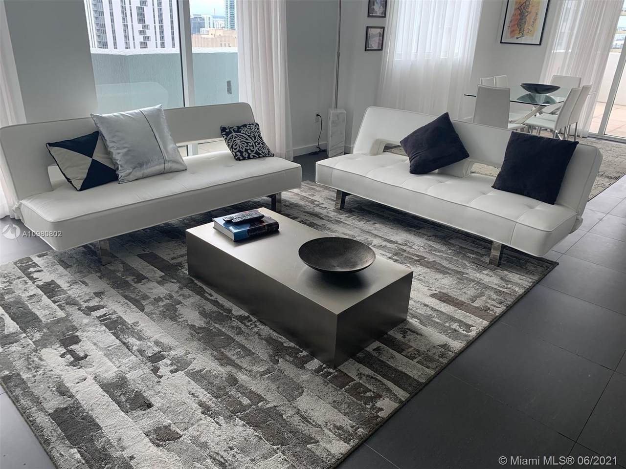 253 2nd St - Photo 1