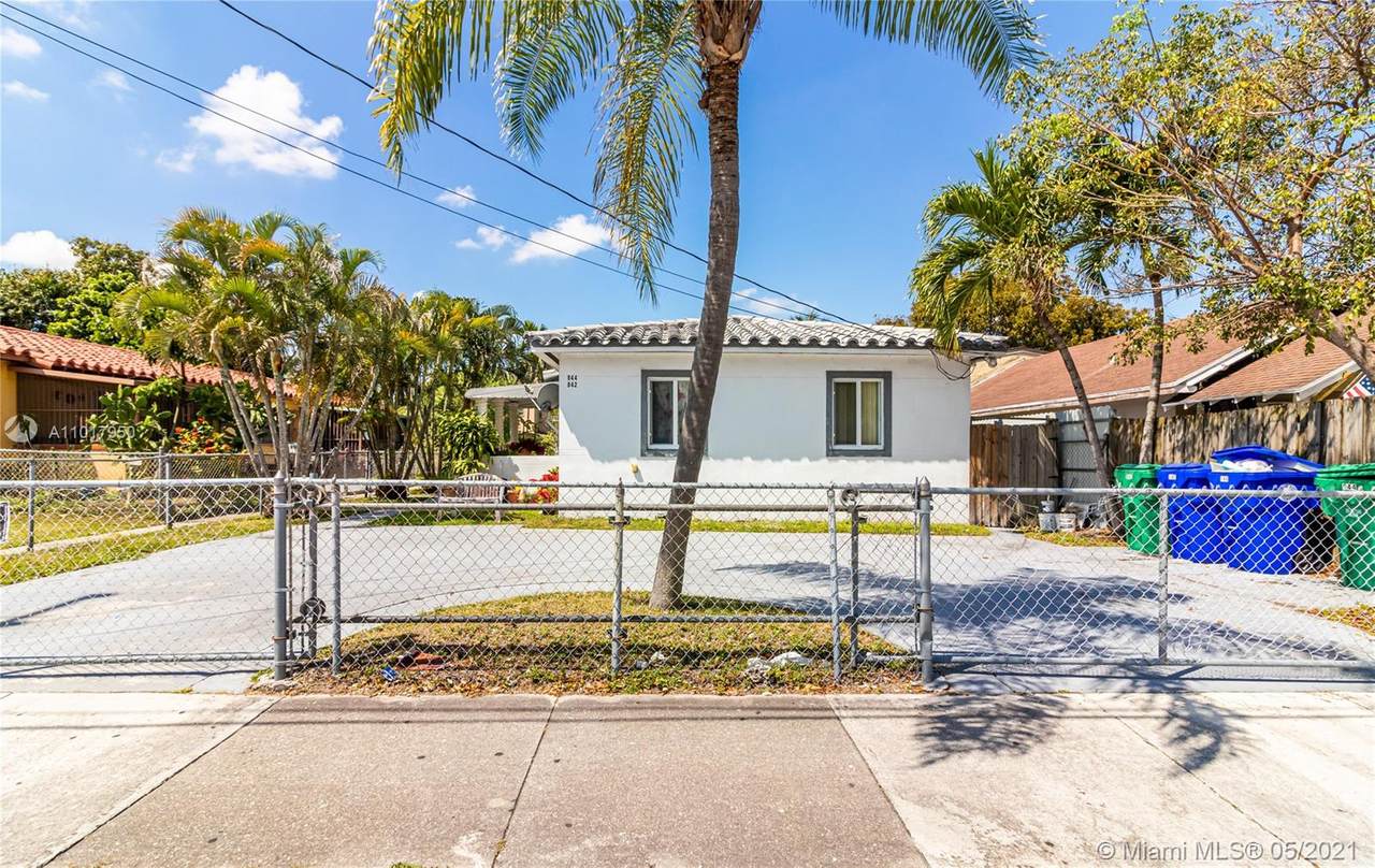 842 13th Ct - Photo 1