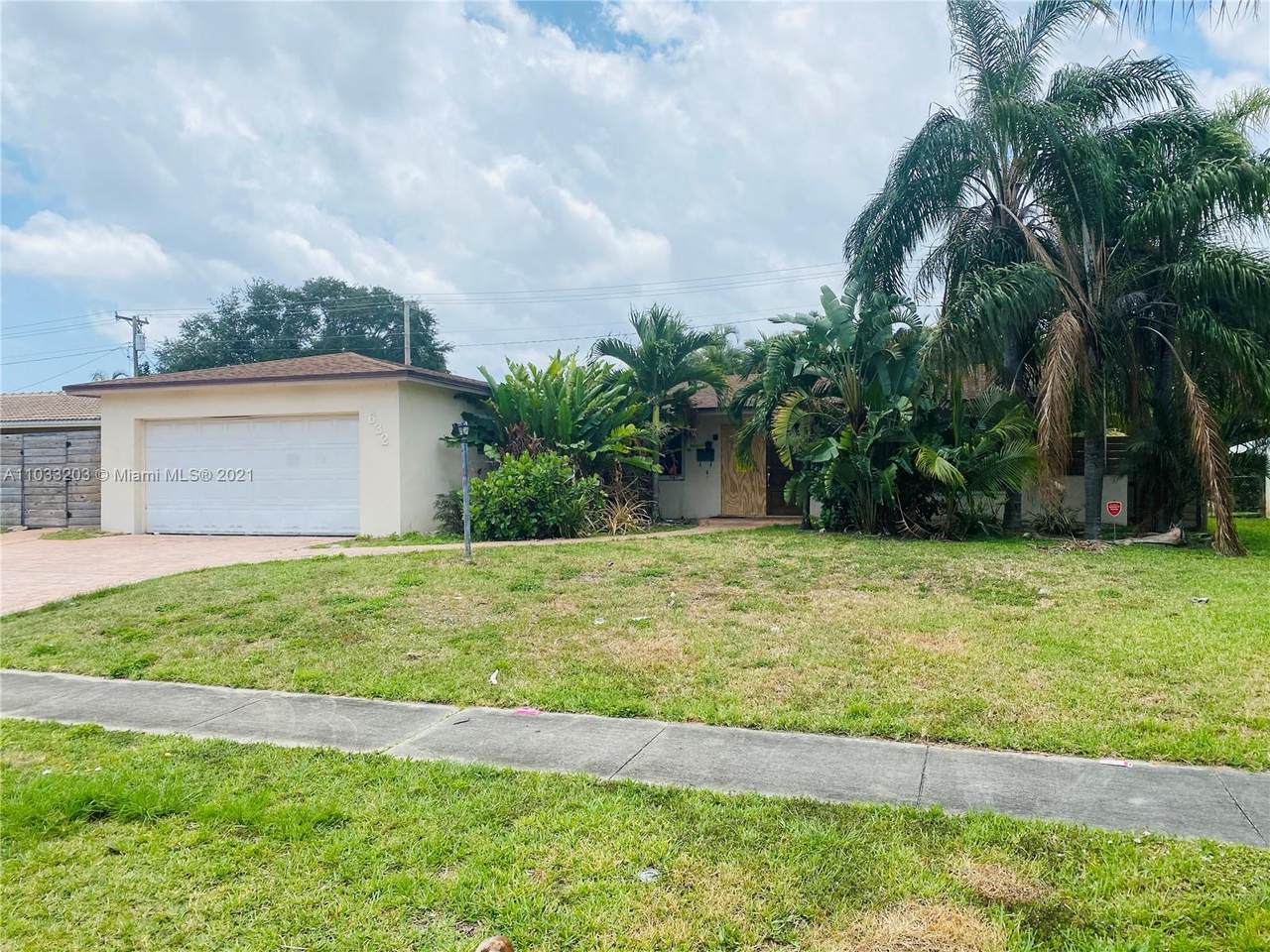632 Crescent Dr - Photo 1