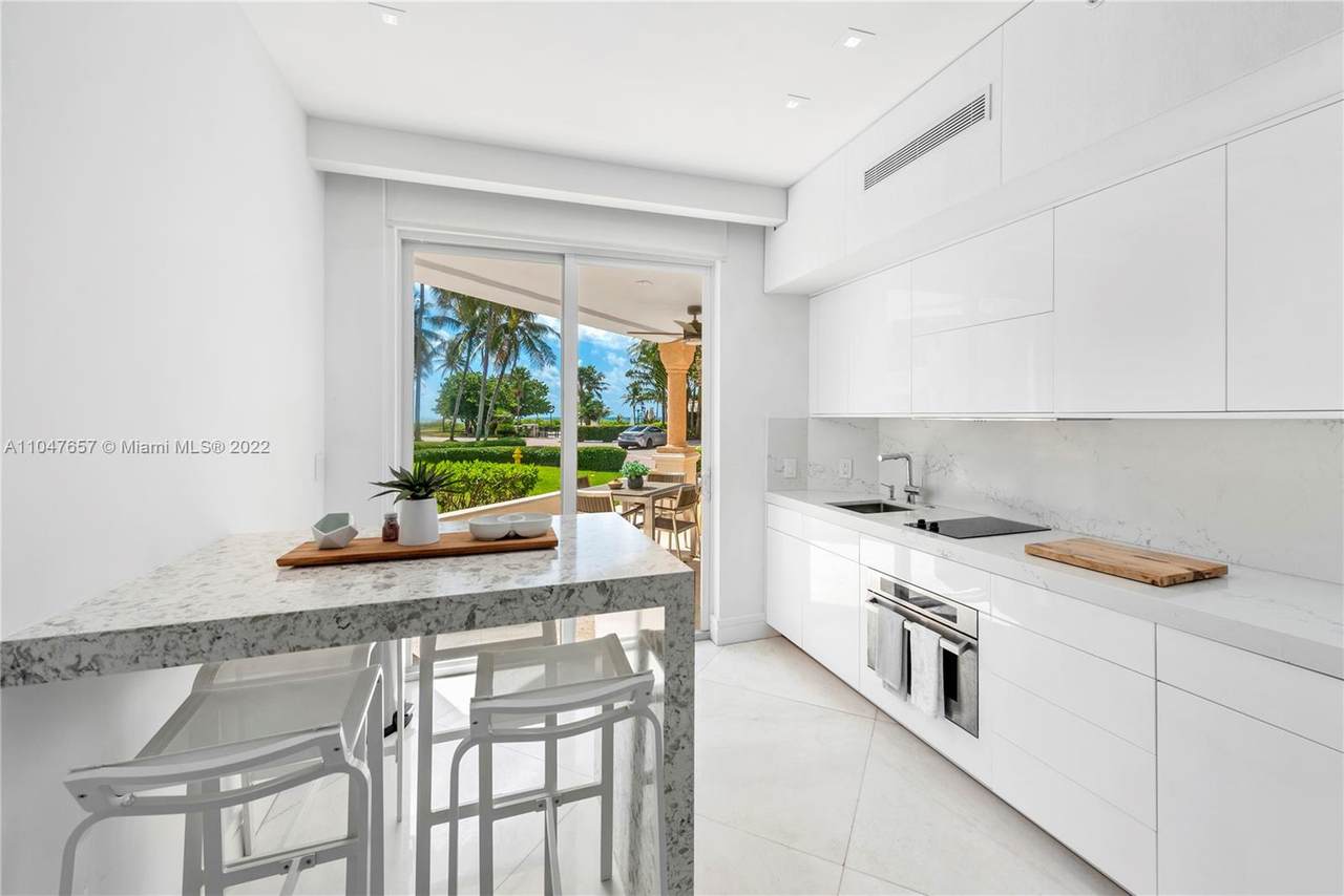 15512 Fisher Island Dr - Photo 1