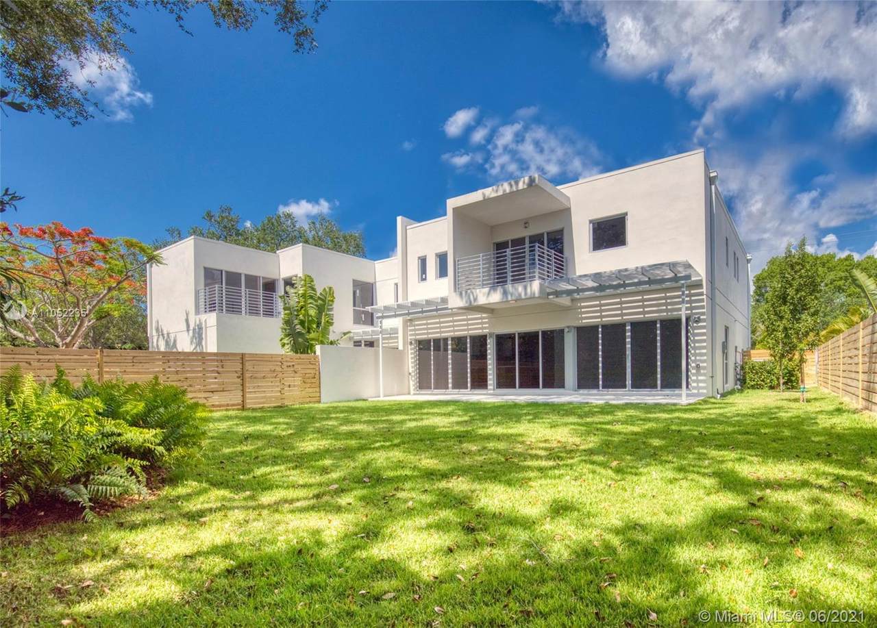 12375 82 Ave - Photo 1