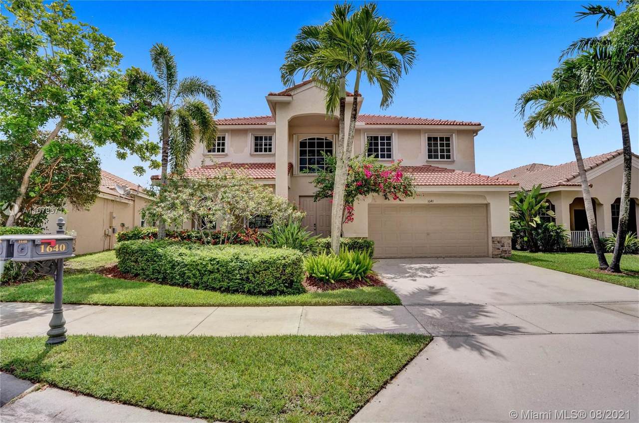 1640 Sandpiper Cir - Photo 1